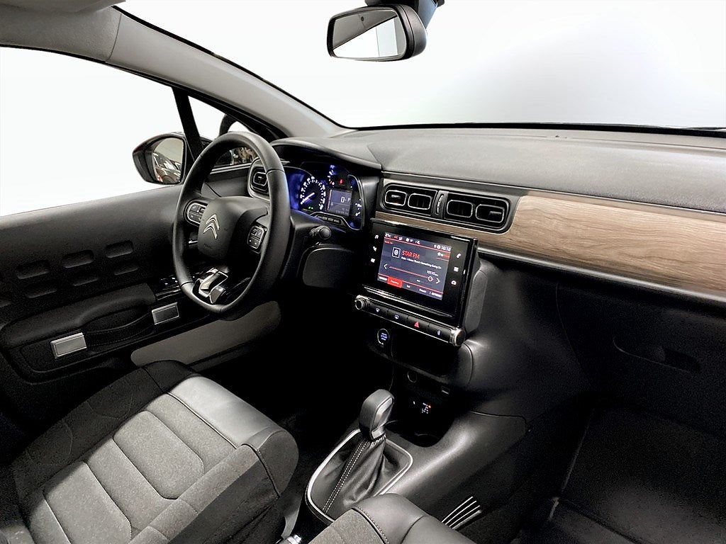 Bild på Citroën C3 Shine 1.2 PT 110hk Aut - CARPLAY,BACKSENSORER