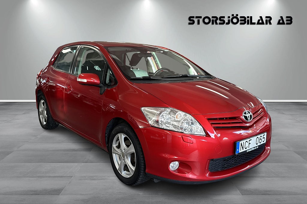 Toyota Auris 5-dörrar 1.6 Valvematic Plus Euro 5 +Vinterhjul