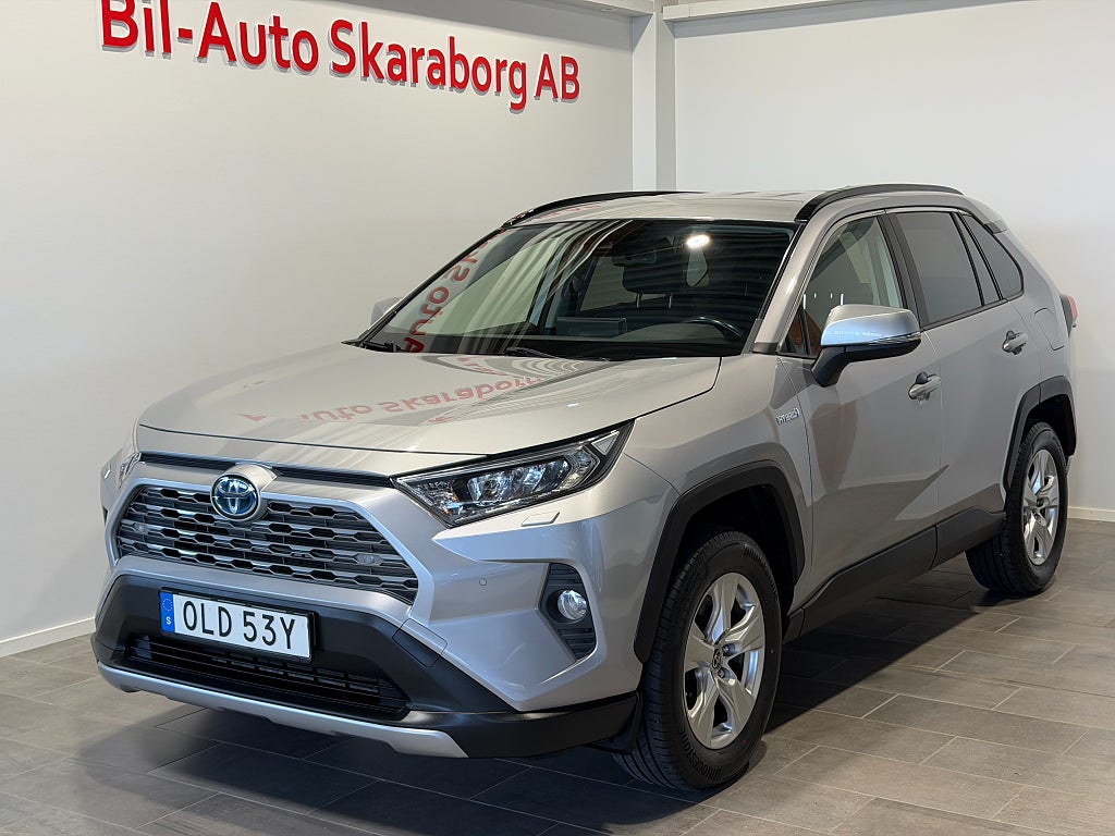 Toyota RAV4 Hybrid E-CVT Active Drag M&K Värmare Kamera