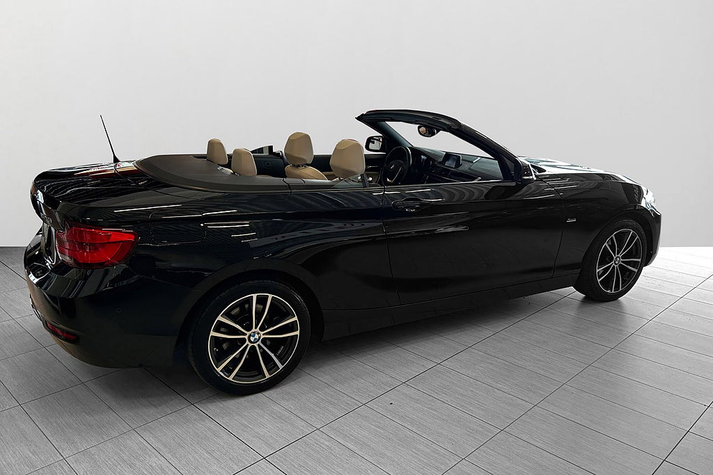 BMW 220i 2018 - miniatyr 4