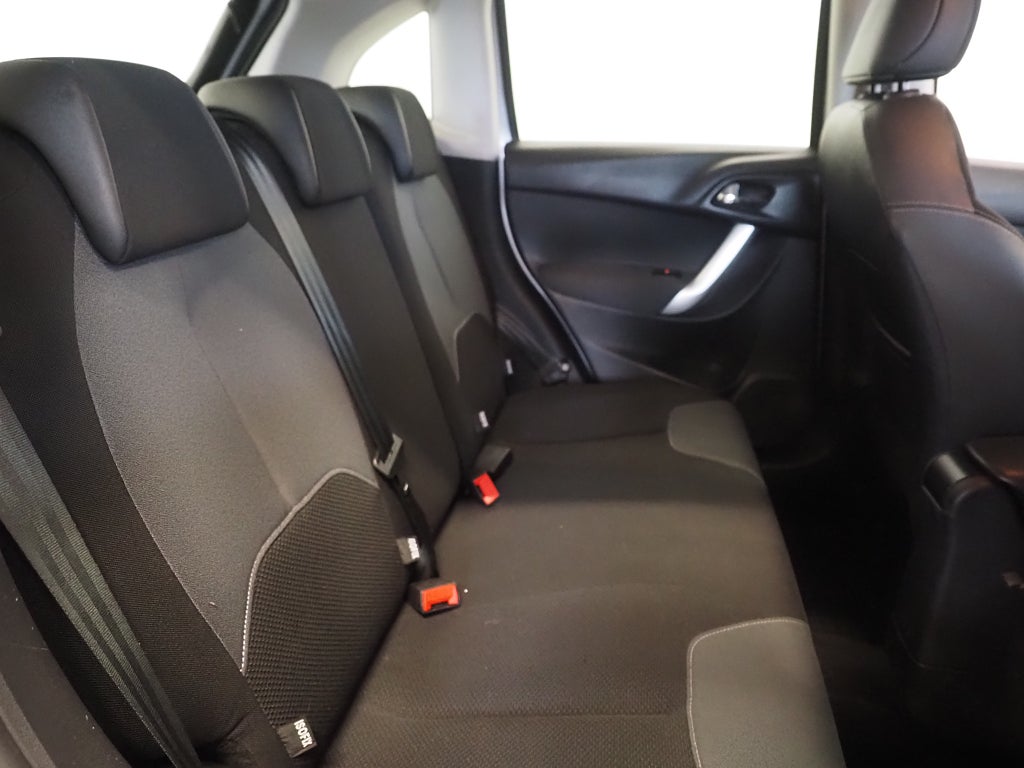 Citroën C3 1.2 VTi 82hk Motorvärmare P-Sensorer Kamrem bytt 2013