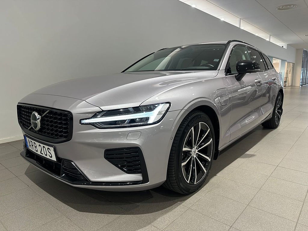 Volvo V60 T6 Plus Dark Nordic Edition / Dragkrok / 360 Ka...
