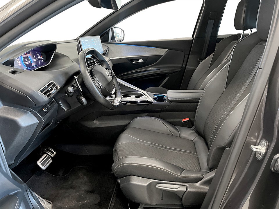 Bild på Peugeot 3008 GT 1.2 PT 130hk Aut B-KAMERA CARPLAY
