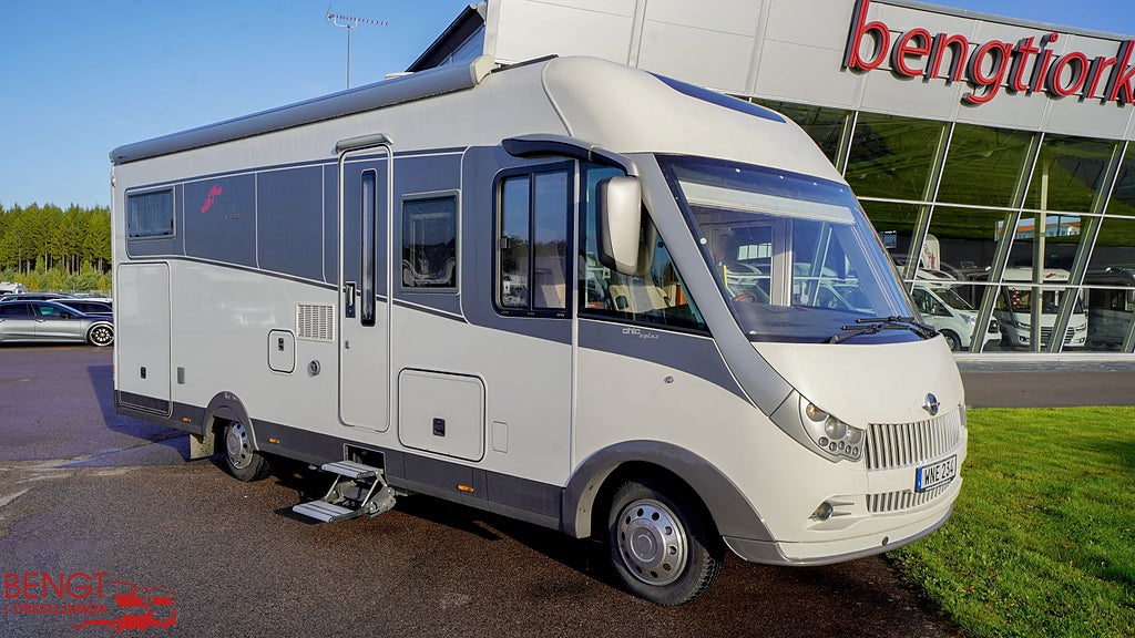 Carthago chic s-plus I 50 | Iveco | Automat | Hydrauliska stödben I KAMPA