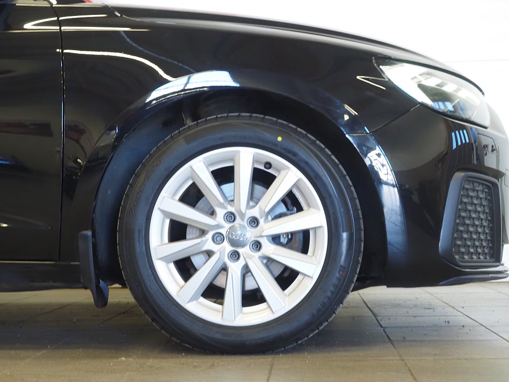 Audi A1 Sportback 30 TFSI 110hk Proline Motorvärmare 2021