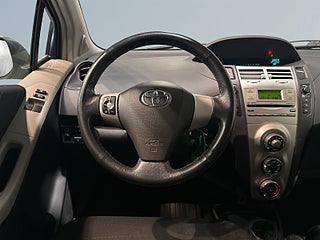Toyota Yaris 5-dörrar 1.3 VVT-i MultiMode Motorvärmare Kamkedja SoV – bild 9