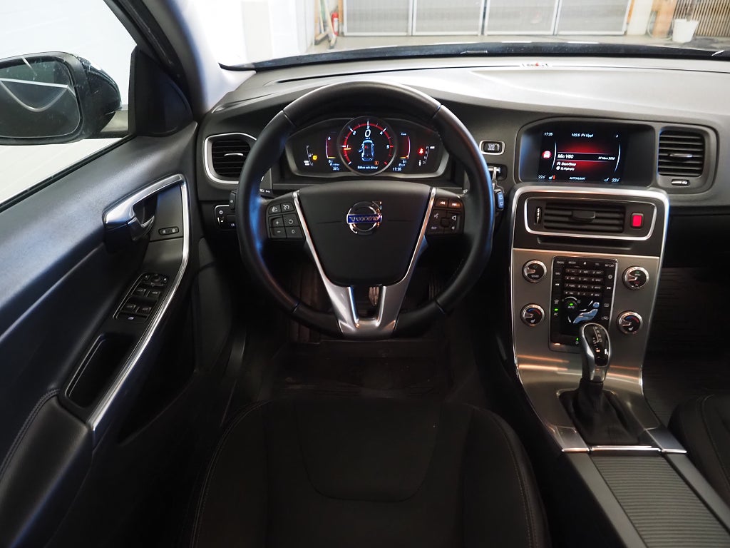 Volvo V60 D4 190hk Geartronic Momentum Business P-Sensorer D-Värm