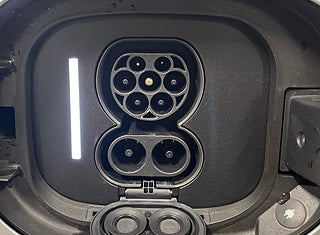 SUV Mercedes-Benz EQE SUV 7 av 11