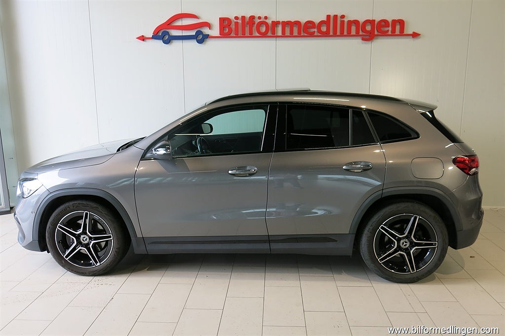 Mercedes-Benz GLA 200 d drag 1-ägare panorama nav AMG
