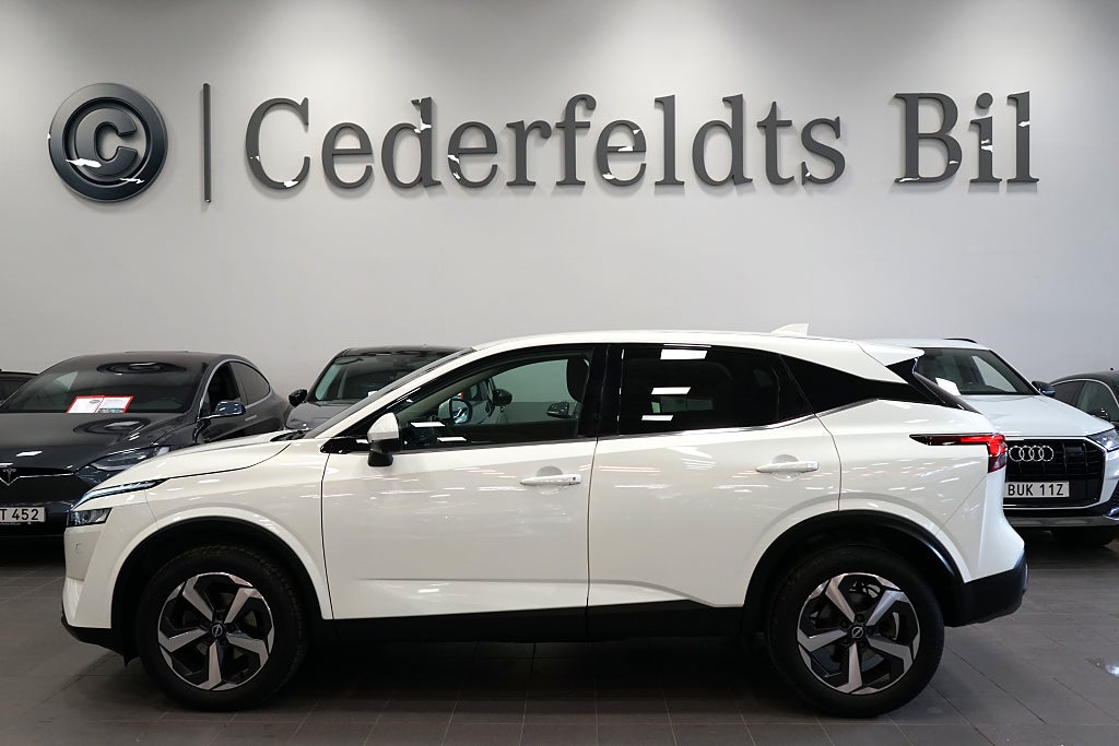 Nissan Qashqai 1.3T MHEV 158hk Cockpit 360° Kamera Navi Nybes Eu6