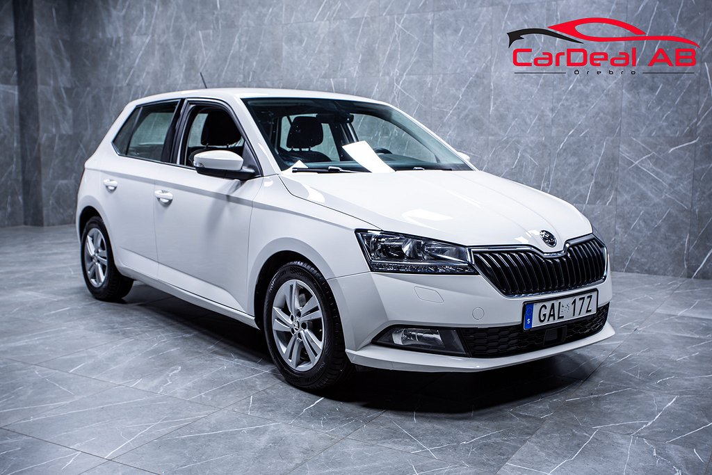 Skoda Fabia 1.0 TSI DSG 95HK Style Carplay Backsensorer MOMS