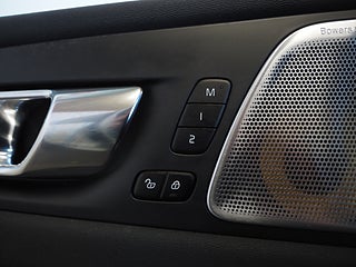 SUV Volvo XC60 20 av 28