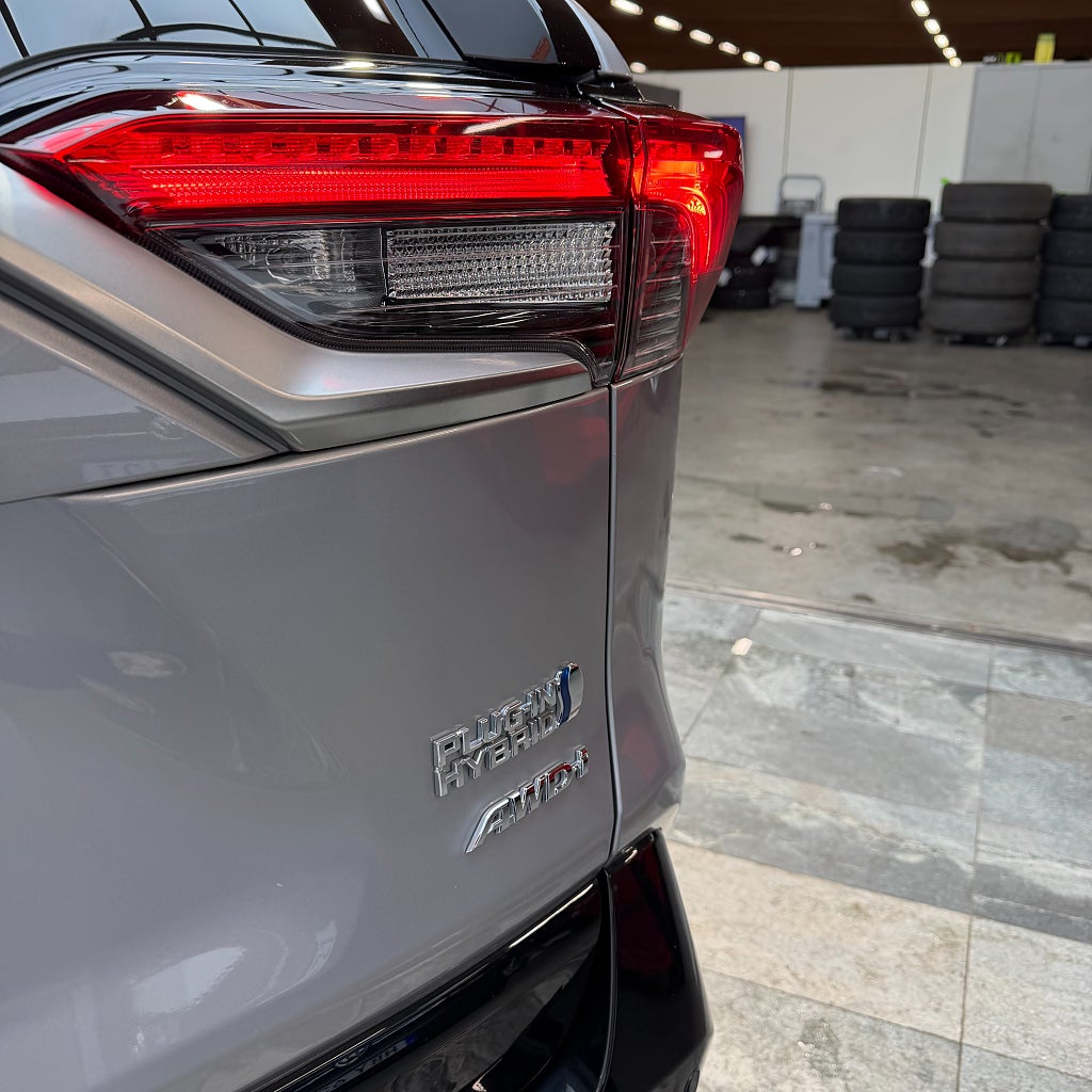 Toyota RAV4 Plug-in Hybrid E-CVT Style Backkamera Navi Drag