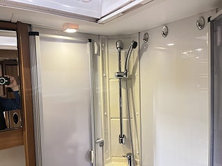 Husbil-halvintegrerad Kabe TM 880 LB 23 av 26