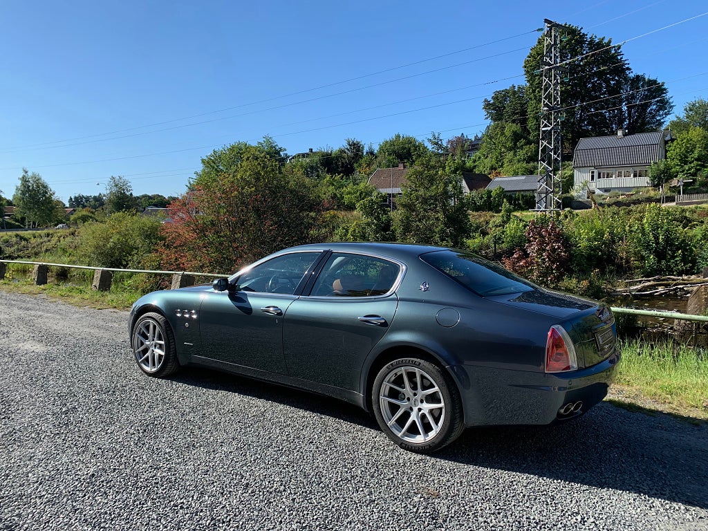 Maserati Quattroporte 4.2L V8 DuoSelect 400HK (SVENSKSÅLD)
