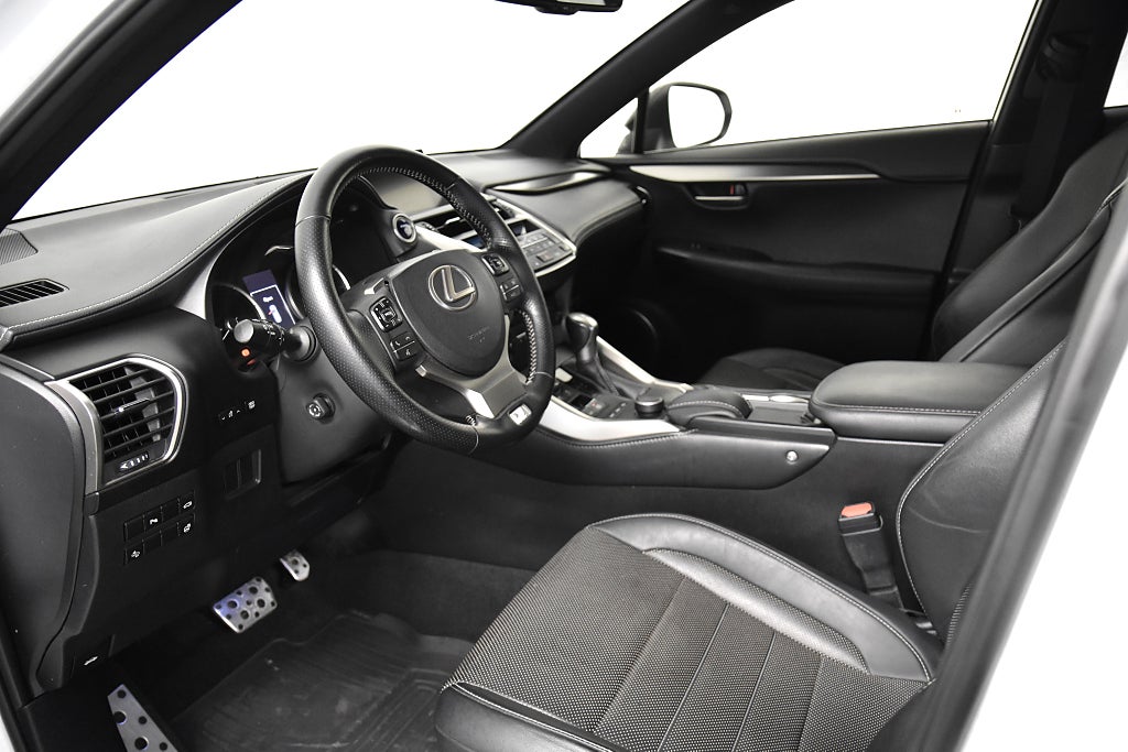 Lexus NX300h 2017 - miniatyr 10