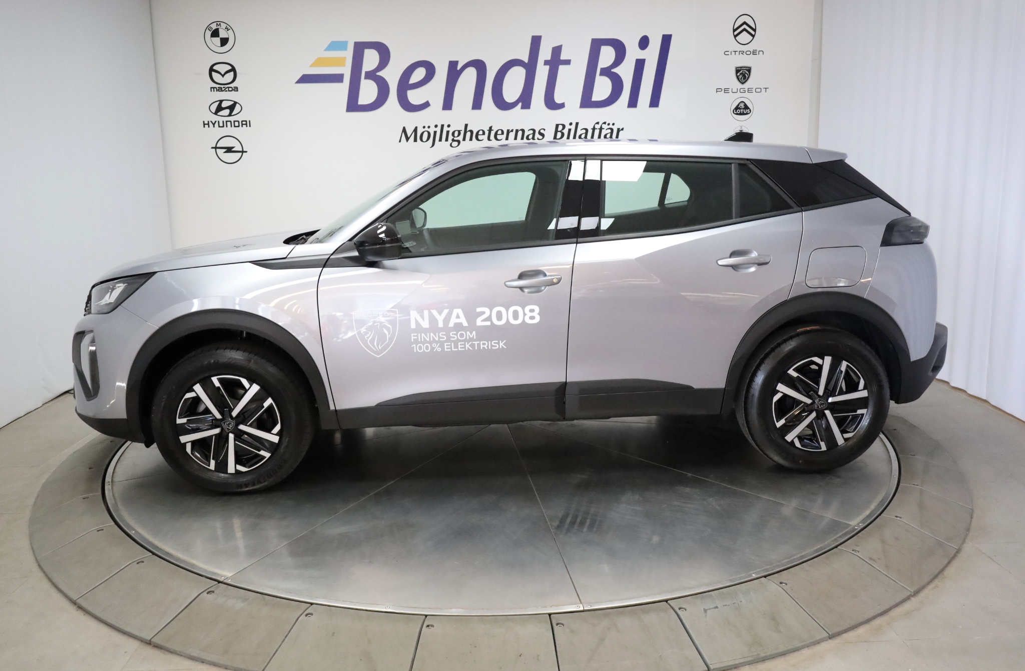 Peugeot 2008 1.2 PureTech 2026, photo 6/52