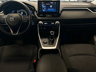 Toyota RAV4 Hybrid AWD-i E-CVT Active S&V-däck/M-värm/Kamera