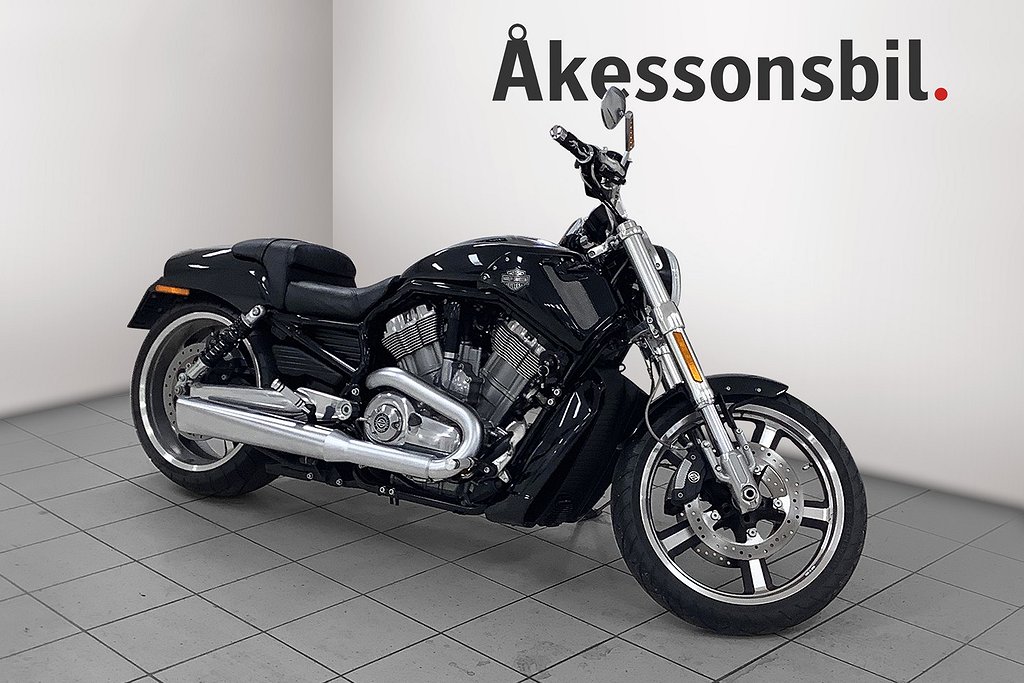 Harley-Davidson VRSCF V-Rod 121hk Endast 1750mil