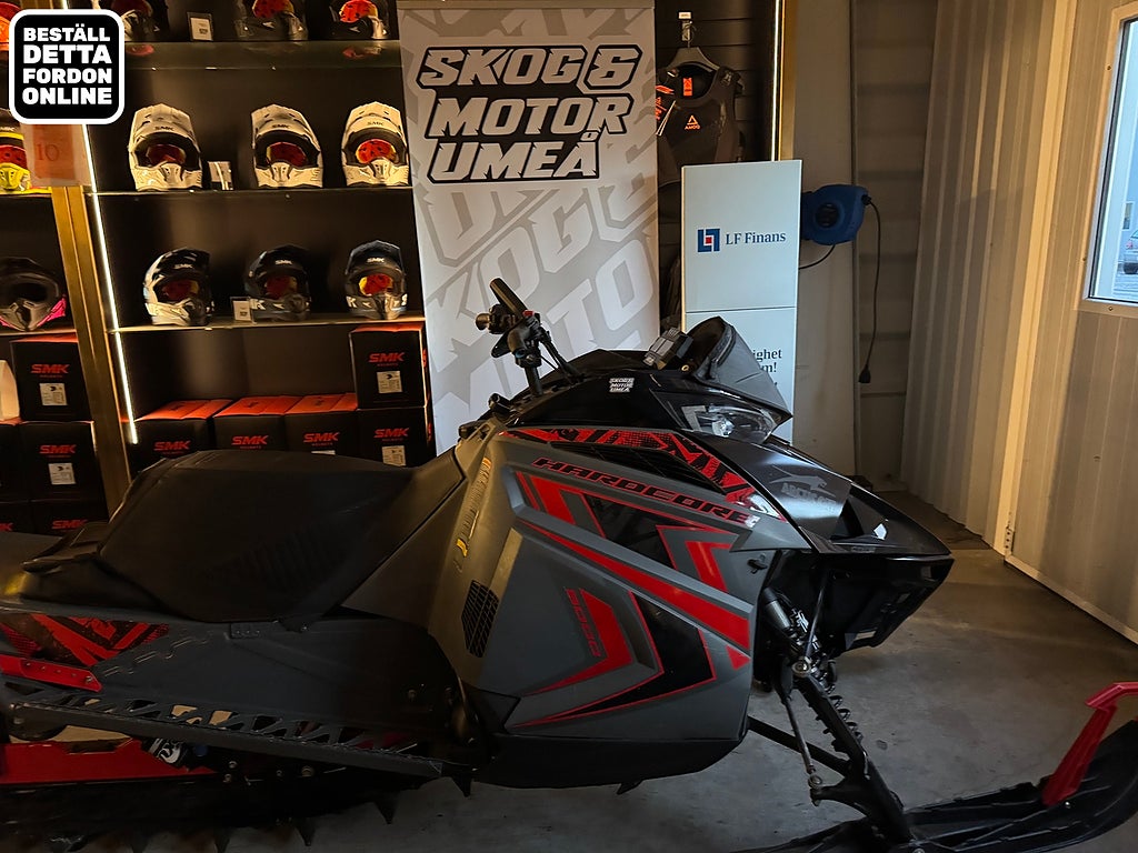 Arctic Cat M8000 Hardcore *Låga Mil 0% Ränta*
