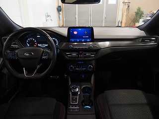 Halvkombi Ford Focus 16 av 25