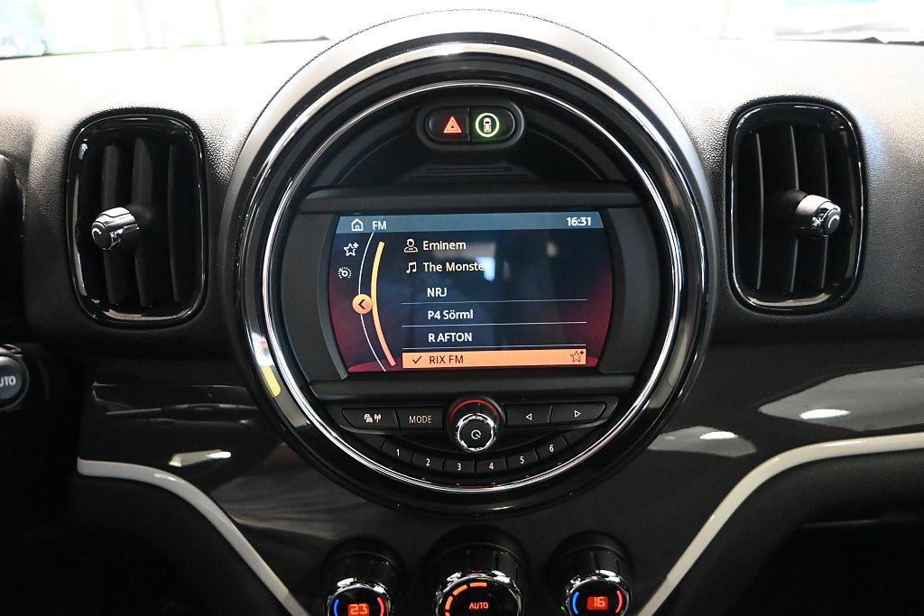 MINI Countryman 2019 - miniatyr 20