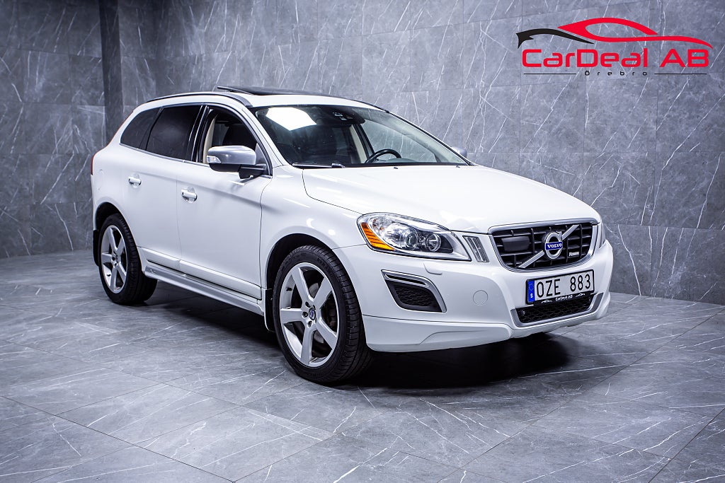 Volvo XC60 D4 AWD Geartronic R-Design PÅSKÖPPET Pano Kamera Drag