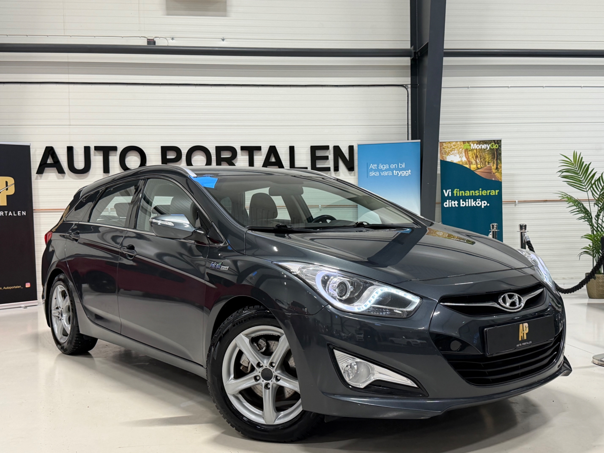 Hyundai i40 cw 1.7 CRDi Select 2012, bild 3/45