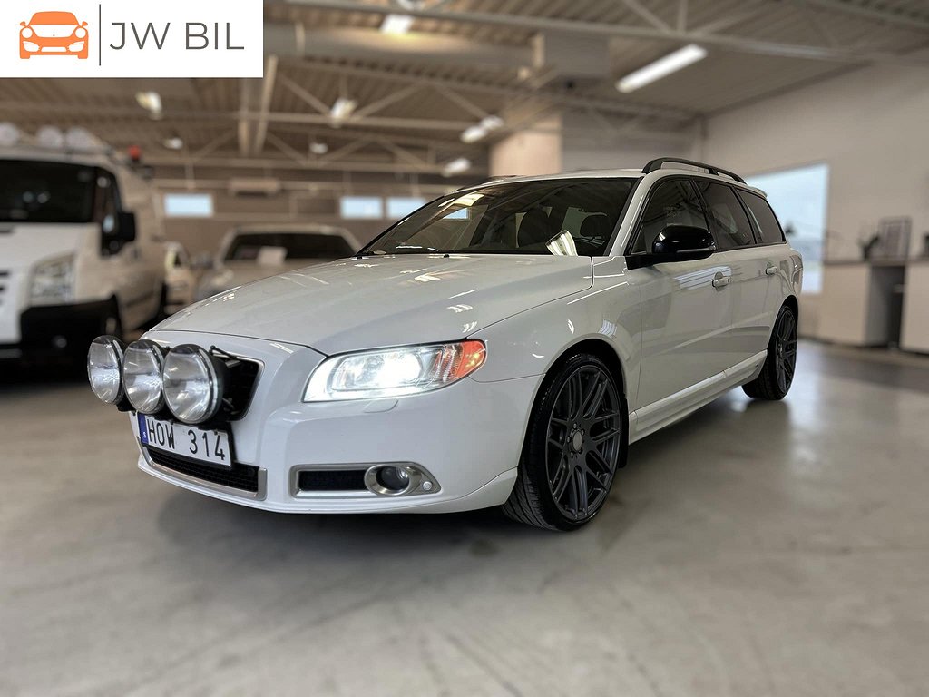 Volvo V70 D3 R-Design Drag D-Värm Navi Taklucka Keyless VoC