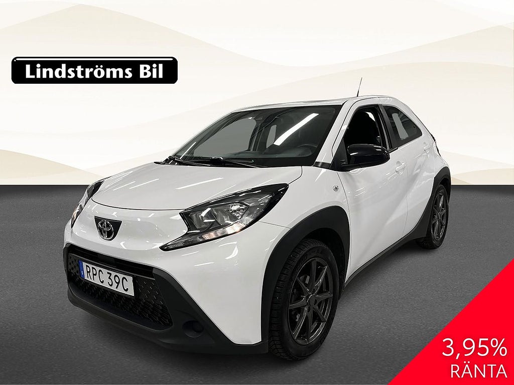 Toyota Aygo X Play 1.0 VVT-i 72hk V-Hjul Moms
