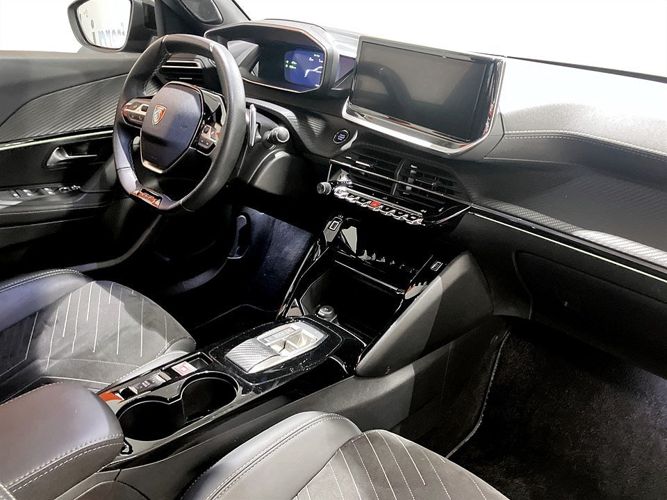 Bild på Peugeot 2008 GT 1.2 PT 130hk Aut - B-KAMERA, ELSTOL