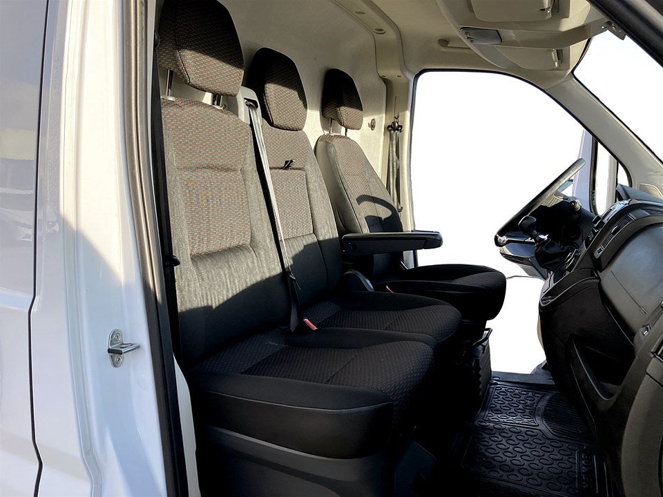 Bild på Peugeot Boxer PRO+ 2.2 BHDi 140hk L3H2 - B-KAMERA, EN ÄGARE