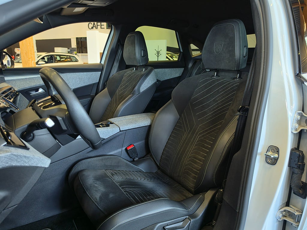 Peugeot 3008 HYBRID 136 e-DSC GT / Navi / Backkamera / Rattvärme /