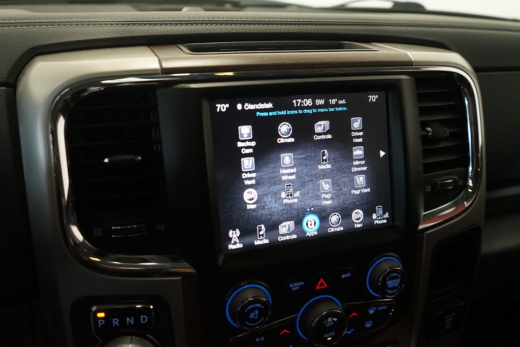 RAM 1500 5.7 V8 HEMI 4x4 Laramie Luftfjädring Alpine 395hk