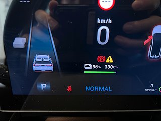 MG 4 Electric Standard 51 kWh 7års garanti/Carplay/Rattvärme