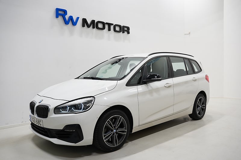 Minibuss BMW 218d 1 av 22