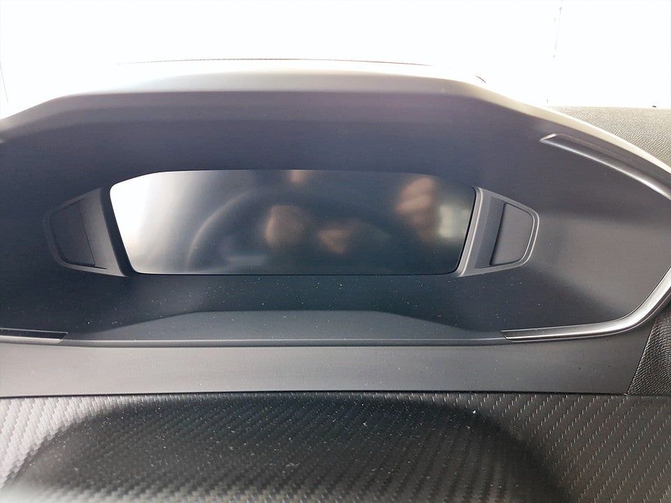 Bild på Peugeot 2008 Allure 1.2 PT 130hk CARPLAY P-SENSORER