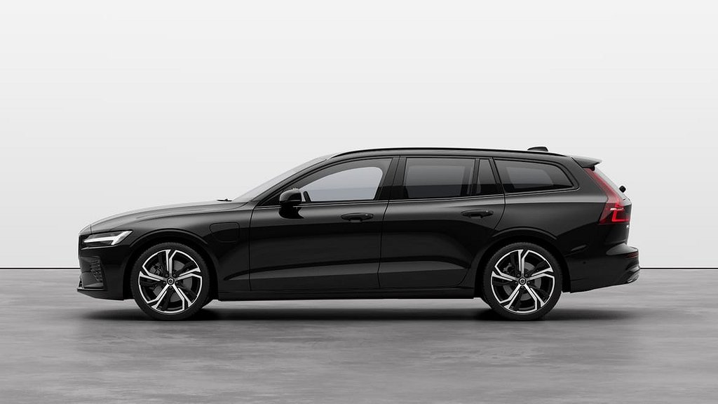 Volvo V60 T6 Plus Dark Edition Lagerbil // H&K // Dragkrok