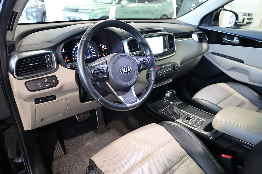 Kia Sorento 2.2 CRDi AWD AUT Drag M-Värme Pano 360 Navi Läder 7-sit 2016