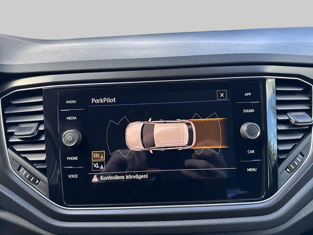 Volkswagen T-Roc 2018 - miniatyr 12