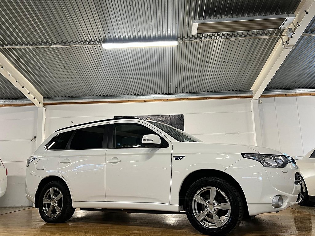 Mitsubishi Outlander PHEV CVT Business 4WD 1ÅRSGARANTI/DRAG