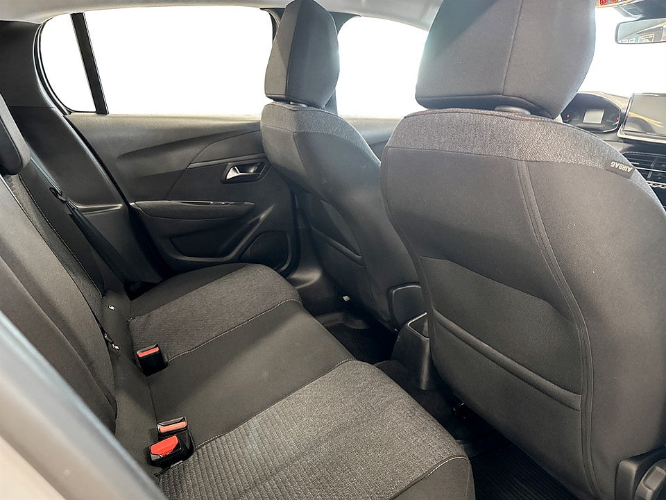 Bild på Peugeot 208 Style Hybrid 100hk Aut CARPLAY BACKSENSORER