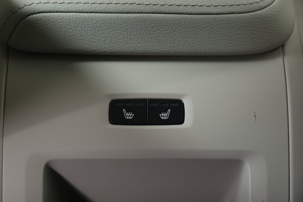 Volvo XC60 D4 190hk Momentum Adv EDT Aut VOC Drag Moms 2020