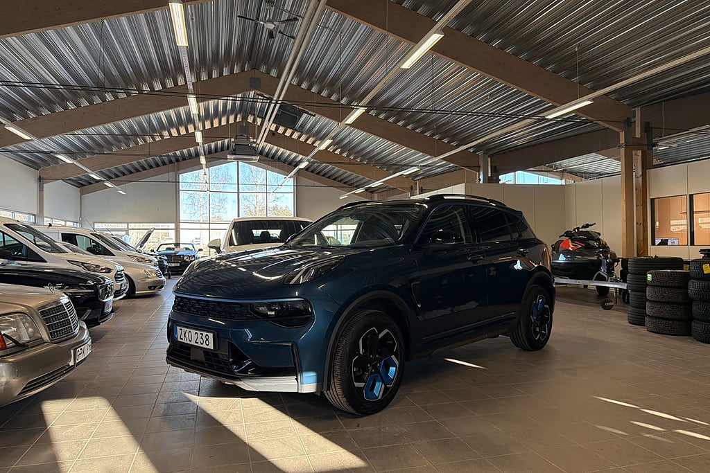 Lynk & Co 01 HEV DCT / 20 tum / PANO / KAMERA / NAVI / EL-STOL / 