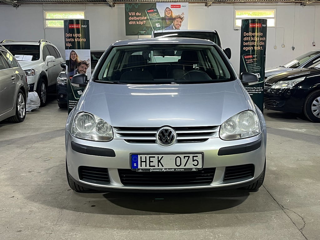 Volkswagen Golf 5-dörrar 1.6 Låg Mil Välvårdad 