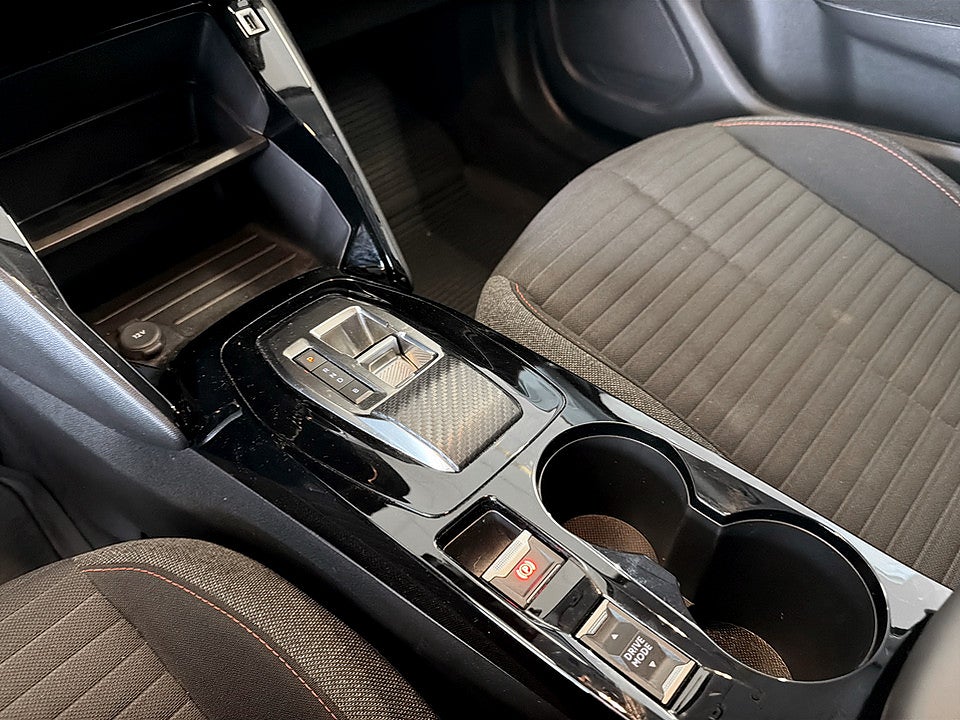 Bild på Peugeot e-2008 Active 50kWh 136hk Aut CARPLAY BACKSENSORER
