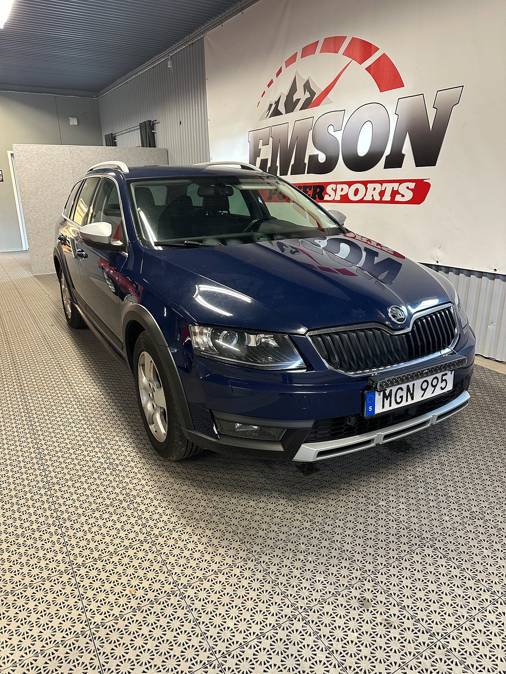 Skoda Octavia Scout 2.0 TDI 4x4 (4,95 ränta / frakt ) -16