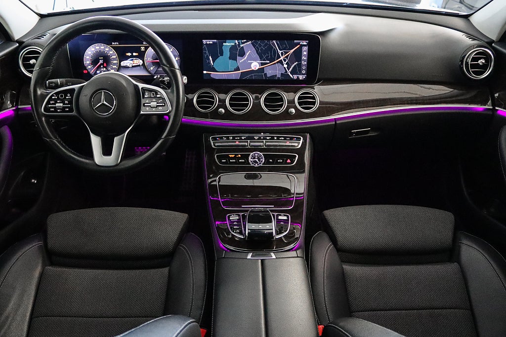 Mercedes-Benz E 220 d 4MATIC Widescreen Burmester Night Värmare Navi