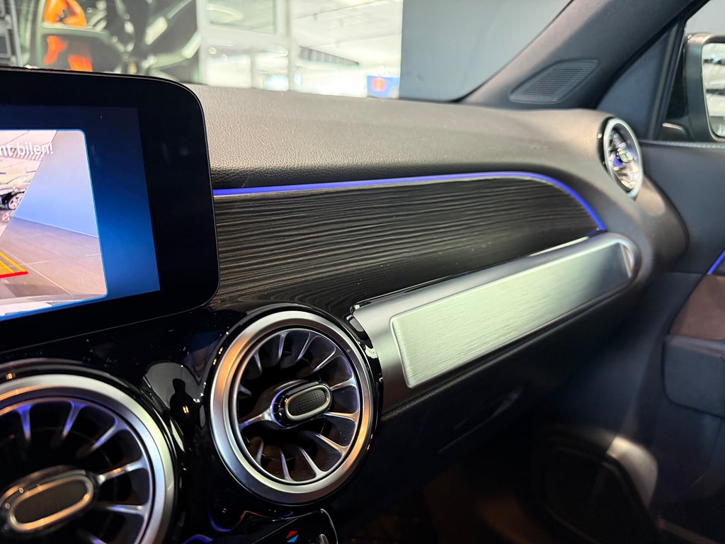 Mercedes-Benz GLB 200 AMG Advanced Plus 7sits Värmare - bild 15