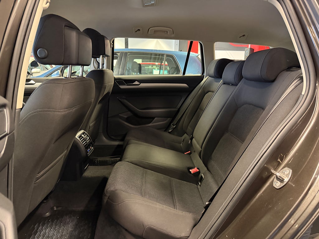 Volkswagen Passat 2016 - miniatyr 23